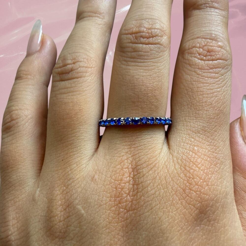 Vintage Y2K Blue stones eternity 925 Sterling silver ring Size 8